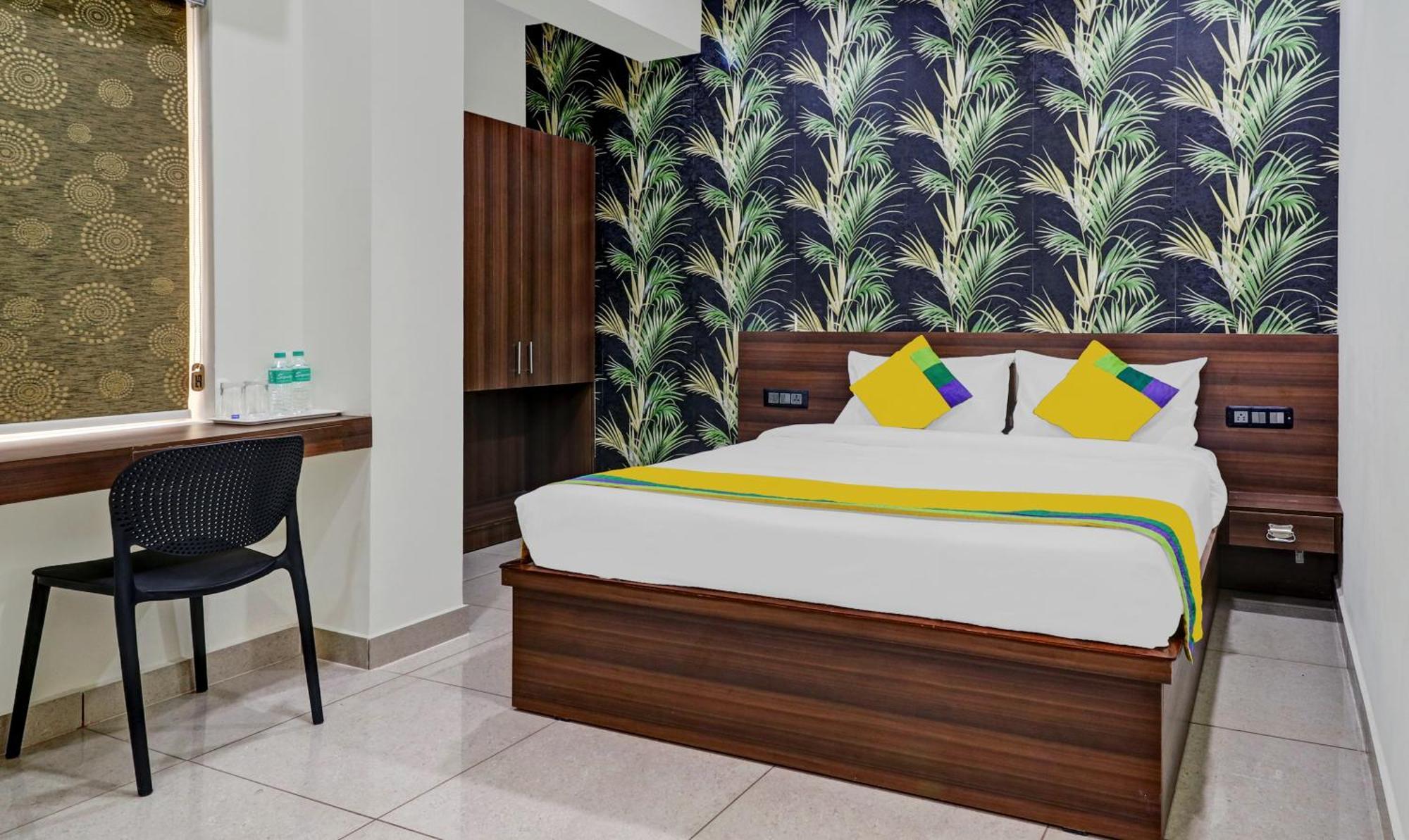 Hotel Nrm Residency Мисор Екстериор снимка