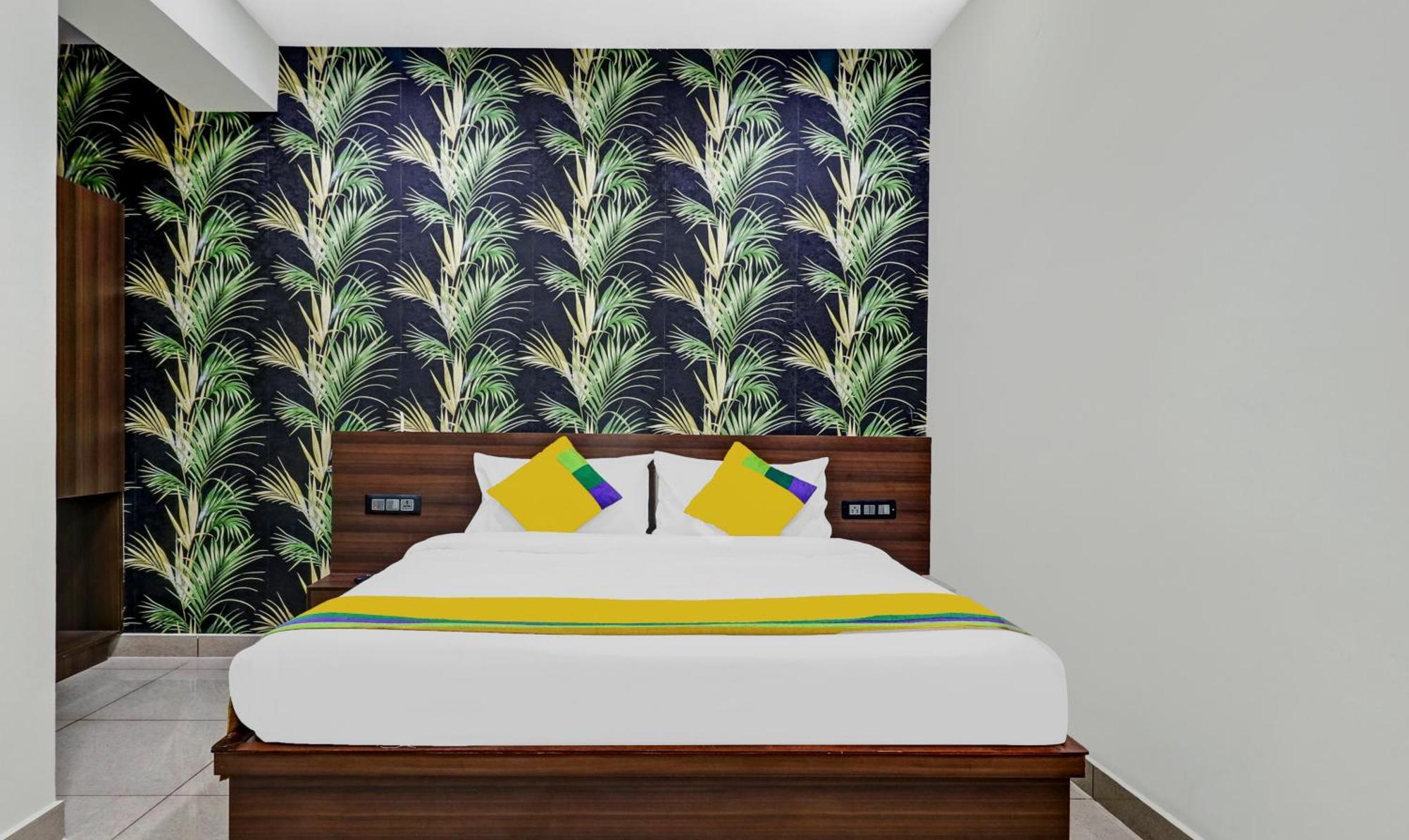Hotel Nrm Residency Мисор Екстериор снимка